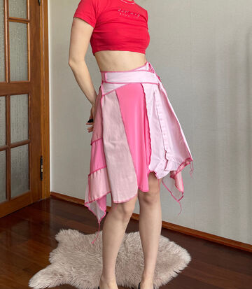 Pink skirt with buttons