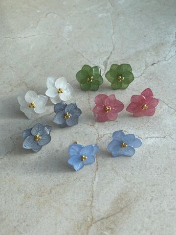 Earrings Hydrangea real flower in epoxy resin