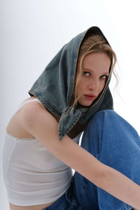 Denim transformer scarf