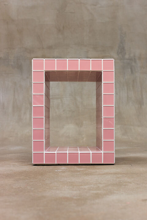 Столик Cube Hole Tile 5 см