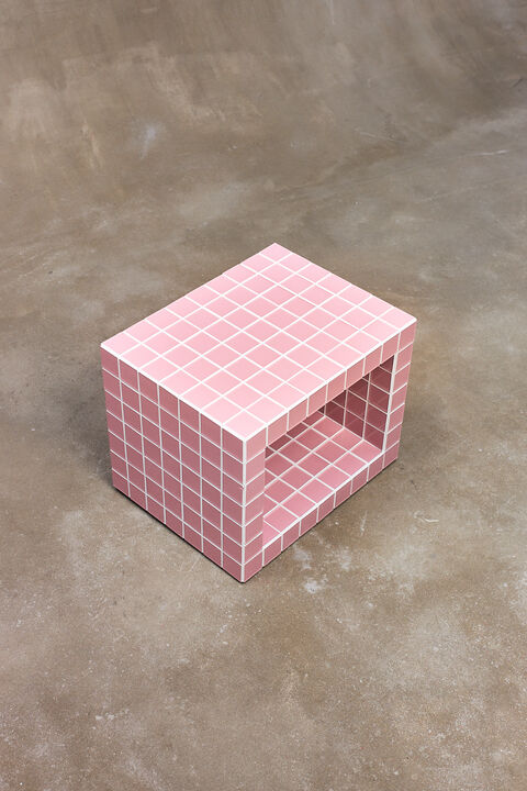 Столик Cube Hole Tile 5 см