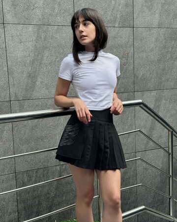 Білий топ зі стрейч куліру "База"