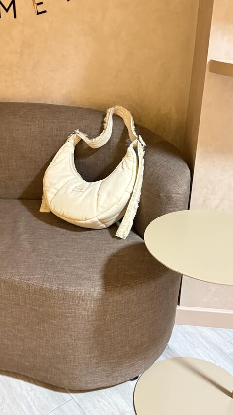 Moon bag XL milk