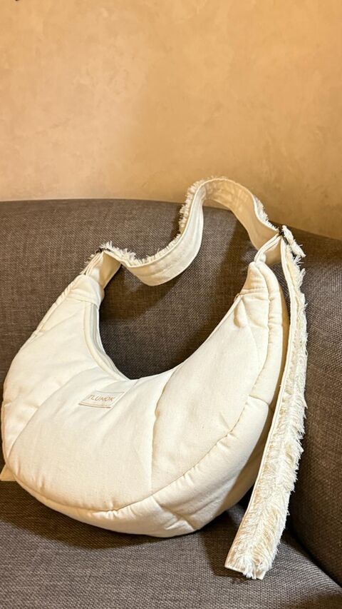 Moon bag XL milk