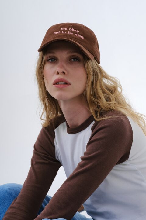Коричнева джинсова кепка "It's okay not to be okay"