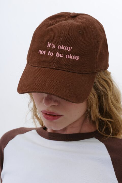 Коричнева джинсова кепка "It's okay not to be okay"