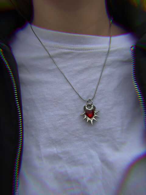 Підвіска "Колюче серце" з червоним склом