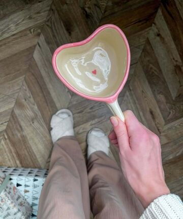 Чашка  у формі серця рожева