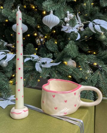 Чашка  у формі серця рожева