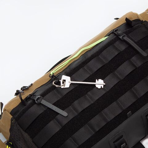 Arakawa Oki. Coyote CORDURA