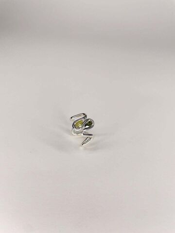 Ring "Wave with a stone"