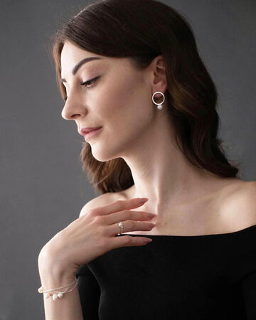 Сережки "Асиметрія з білими  перлинами"