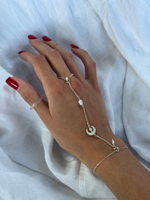 Слейв-браслет з місяцем та перлами