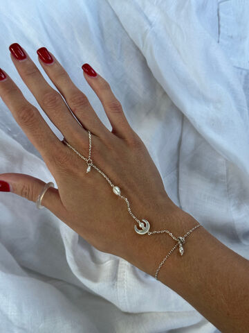 Слейв-браслет з місяцем та перлами