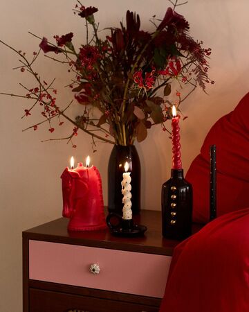 Свічка Коник червона