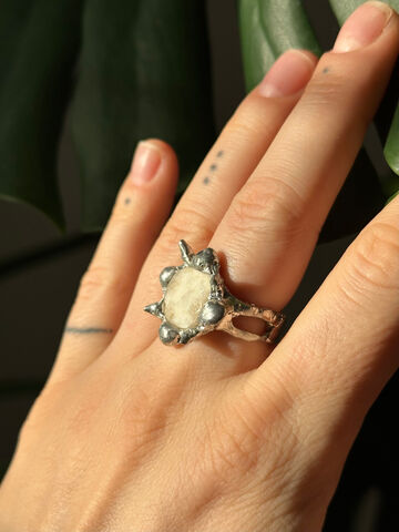 Каблучка з камінцем з океану 2