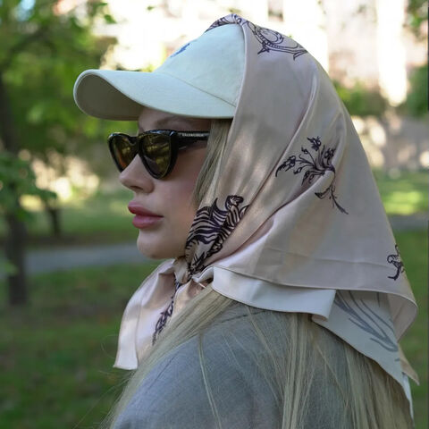 Хустка “Gothic Fauna” Beige