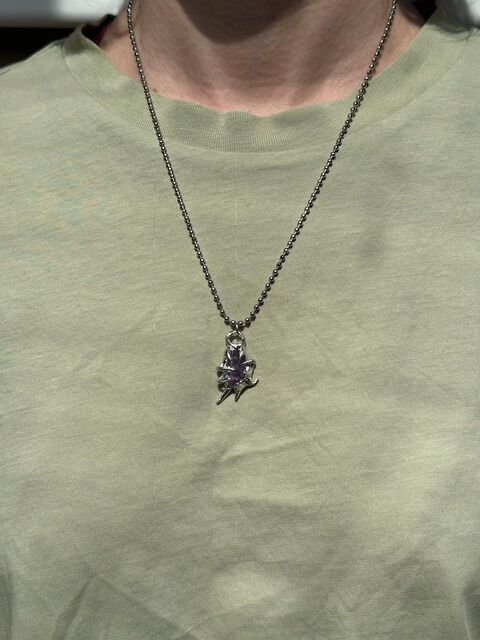 Pendant with amethyst