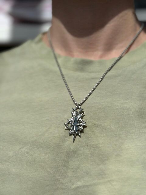 Pendant with kyanite