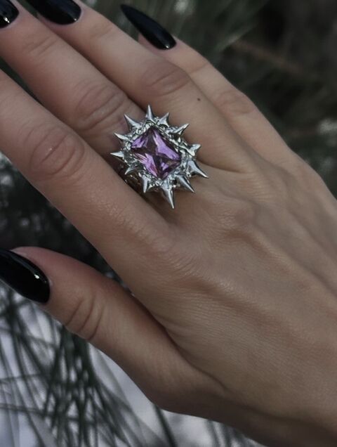 Ring with a pink zircon