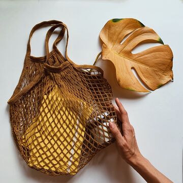 Mustard string bag