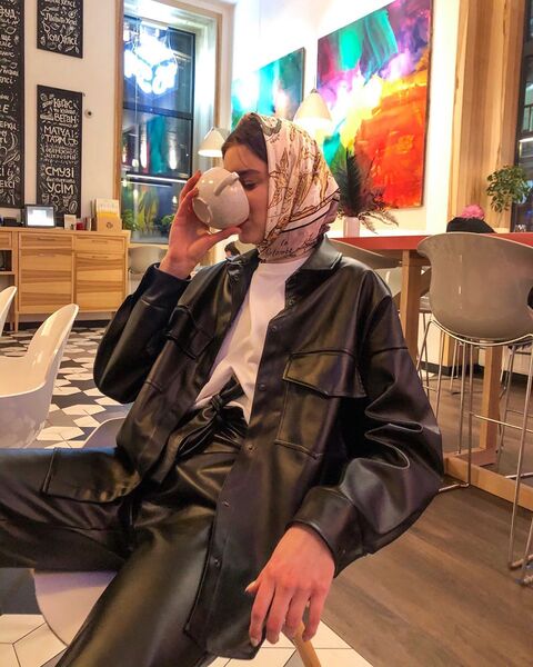 Черная рубашка Enjoy